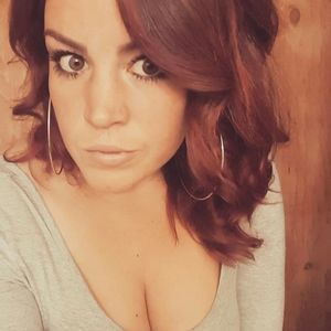 Meet your Posher, Claire